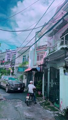 Bán Nhà hẻm Xe Tăng mà giá xe máy Đang cho thuê 40tr/Tháng