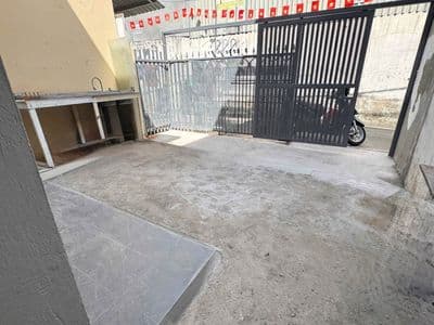 Nhà cũ tiện xây mới ,92 m2 ,trệt 1 lầu, 4PN Lâm Văn Bền ,Quận 7