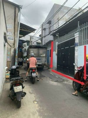 BÁN RẺ NHÀ MẶT TIỀN HẺM XE TẢI THÔNG DTSD 70M2 GIÁ 3,2 TỶ
