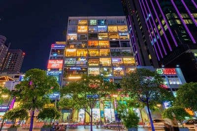 MT Nguyễn Huệ, phố đi bộ Sài Gòn, 5x20m, Trệt 2 lầu, Giá: 99tr
