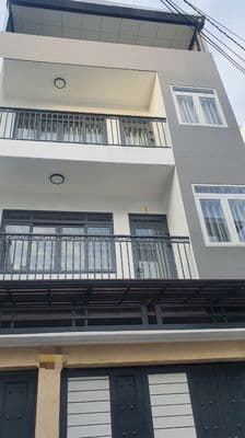 Cho thuê nhà nguyên căn 166/3B Lý Thái Tổ kế bên chợ Hồ Thị Kỷ.