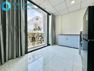 Chính chủ cho thuê căn hộ 2 phòng ngủ bancol gần ngã tư hàng xanh
