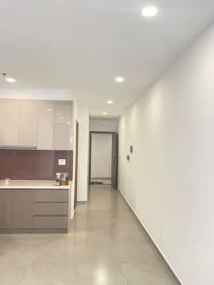 Cho th căn mt.eastmark city 70m2 2pn+2wc có nội thất rèm, máy nc nóng