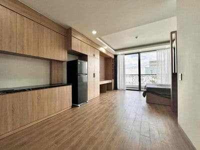 Cho thuê Căn hộ BAN CÔNG mới 100% ngay Etown Cộng Hoà, Tân Bình