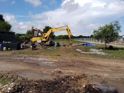 Đất cách đường 25c 300m