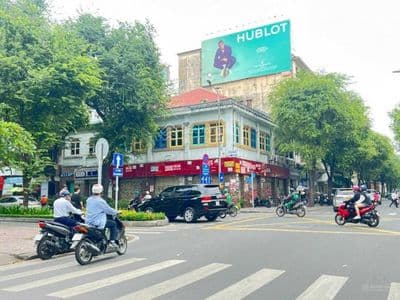 CHO THUÊ NHÀ - GÓC 2MT số 156 Pasteur với Lý Tự Trọng, Quận 1