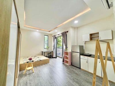 CHO THUÊ CĂN HỘ Q10-BAN CÔNG LỚN - ĐỘ MỚI NHƯ HÌNH - ƯU ĐÃI ĐẦU THÁNG