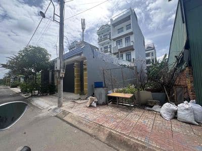 Đất hai mặt tiền đường 12m dt 150m2 đường Cống Hộp Số 3, TX52