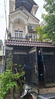 Ngộp ngân hàng bán gấp nhà 1 trệt 2 lầu đường tô ngọc vân quận12