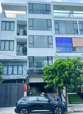 Nhà mt dd12 kdc an sương 4.5x20m 4 tấm có thang máy