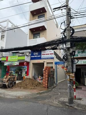 Nhà mặt tiền 4 tầng, kinh doanh đa ngành