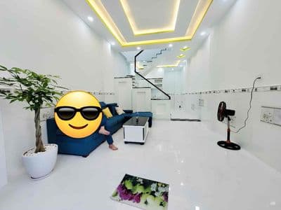 Hẻm Xe Hơi - DT: 4x10 (40m2) - Nhà Đúc 2 Tầng, Ngay Vườn Lài - chỉ 4