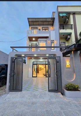 Nhà 3 tầng : văn tiến dũng