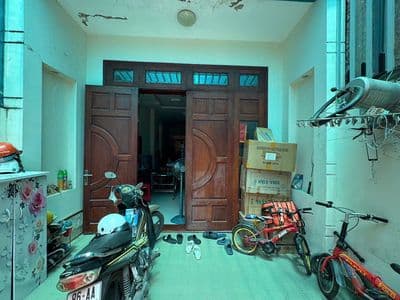 NGỘP BANK Nhà 2 tầng 1/ đường TL22 phường TL Q12 dt 71m2(4x18) Hẻm Ôtô