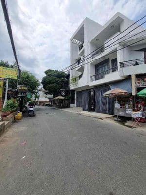 Bán nhà 3 tầng - đường 10m thông - lê đức thọ gò vấp