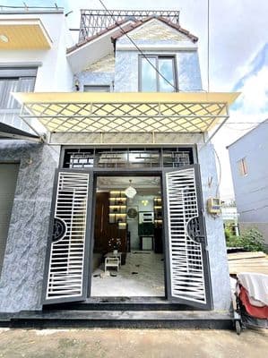 BÁN NHÀ SỔ HỒNG - XE HƠI CHẠY NGANG NHÀ