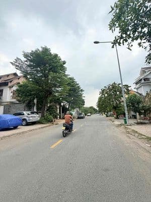 Lô đất biệt thự đơn lập KDC Khang Điền, Phước Long B, 302m2/22.78 Tỷ