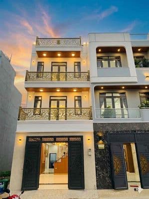 Bán nhà 3 lầu cách chợ đầu mối chỉ 400m