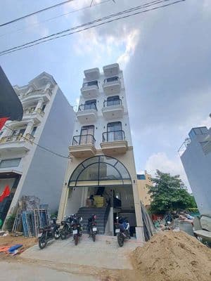 CHDV 12 phòng cho thuê khoán 35tr dt 5x20 ngay Nguyễn Ảnh Thủ giá 9.9t