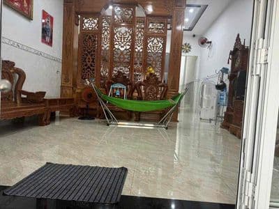 NHÀ CẤP 4 CÒN MỚI TINH DIỆN TÍCH 5 * 21 THỔ CƯ 100%