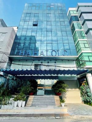 Nguyên toà nhà 12m x 20m hầm trệt 5 lầu thang máy pccc