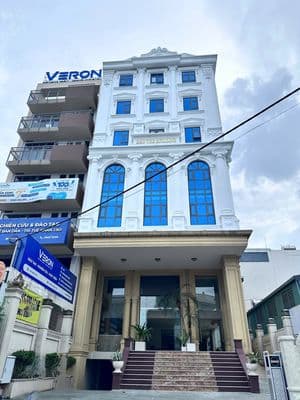 Mt quốc hương 10m x 30m hầm trệt lửng 5 lầu thang máy, pccc