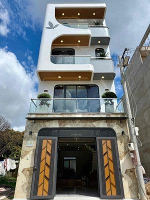BÁN NHÀ FULL NỘI THẤT NHƯ HÌNH GẦN CHỢ ĐẦU MỐI