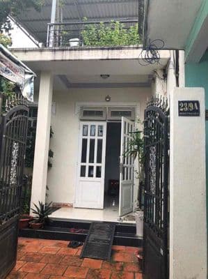 BÁN NHÀ 5 X 18 HƠN 80 M2 PHÙ HỢP MUA Ở