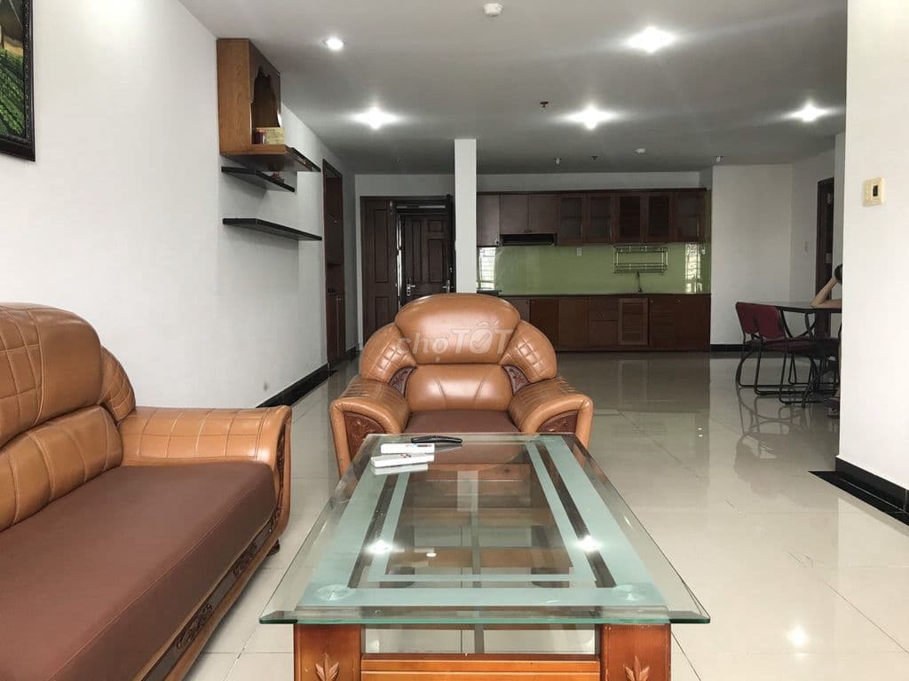 Chủ nhà bán căn hộ Giai Việt 150m2 3phòng 6Ty350 có sổ hồng
