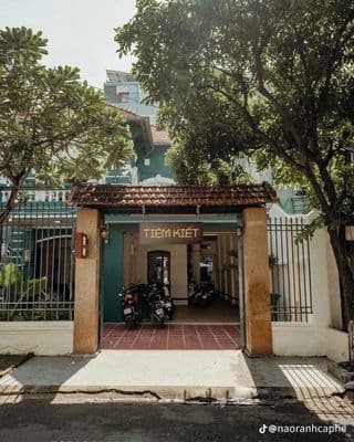 CHO THUÊ BIỆT THỰ SÂN VƯỜN NGÔ BỆ QTB, DT 12.5x25M, TRỆT, GIÁ 40 TRIỆU