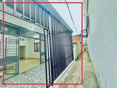 Nhà 71m2 P.Quang Vinh sân banh Biên Hoà 2,35 tỷ hẻm 3 gác sổ riêng 2PN