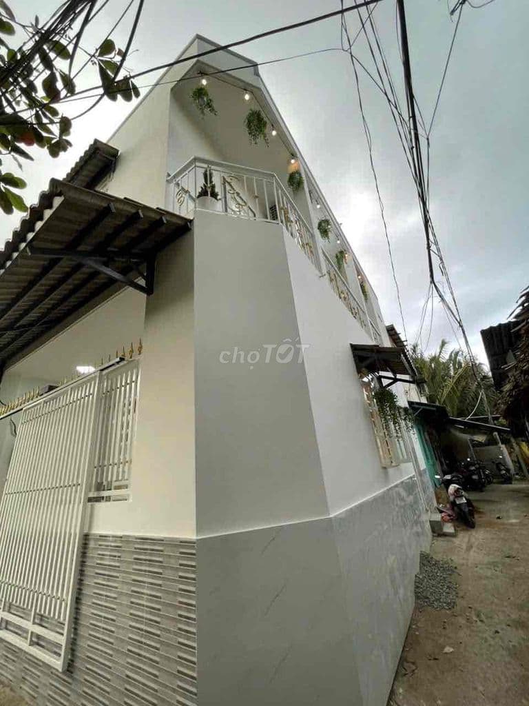 BÁN NHÀ ĐẸP CĂN GÓC - 5.5X10 - Đ. CHUYÊN DÙNG 9 - QUẬN 7