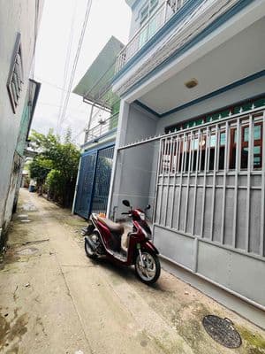 Nhà SHR p.Đông Hoà _gần siêu thị Go_Lầu Trệt_4pn_Dt 56m2