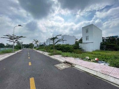 LÔ ĐẤT ĐẸP NGANG 5 DỰ ÁN ĐƯỜNG 8M CÓ VĨA HÈ GIÁ TỐT