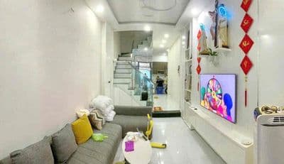 Nhà đẹp 4 tầng– gần mặt tiền phạm thế hiển, p4