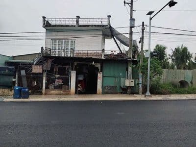 40 căn nhà trọ giá rẻ 50% mặt tiền sầm uất. Khu nhiều nhà xưởng