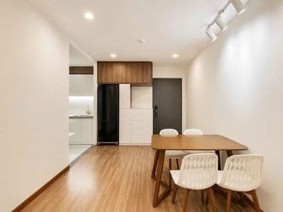 Bán căn 2 phòng ngủ 2WC, view Quận 1, đầy đủ nội thất cao cấp