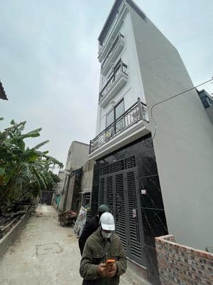 nhà 4.5 tầng 50m2-ô tô vào tận nơi-Trong LÀng PHượng Đồng-Giá chỉ 4 Tỷ