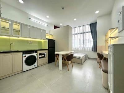 Căn Hộ Full Nội Thất Siêu Thoáng ngay Sân Bay