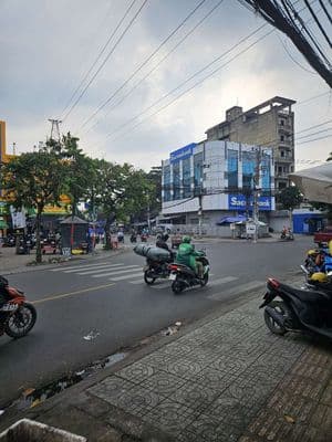 Nhà mặt tiền tỉnh lộ 10 kinh doanh mua bán