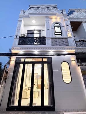 Chính chủ bán nhà trục chính hẻm 147 (LT 12-20) đường Nguyễn Văn Cừ