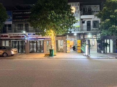 Bán nhà mt kinh doanh hoàng hoa thám đông nhất hiệp thành 3