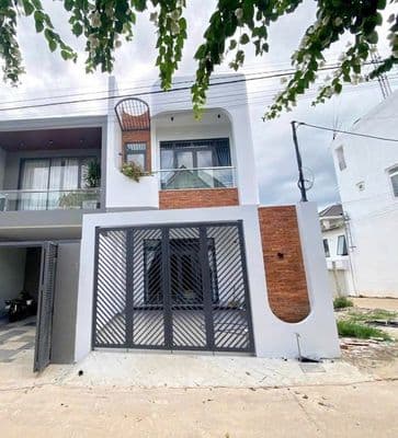 GIẢM MẠNH 200TR. CHỈ CÒN 1,9 TỶ. BÁN NHÀ NGAY KDL BỬU LONG.