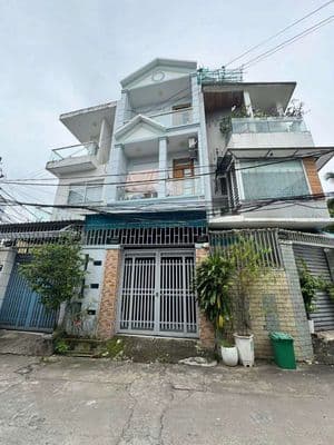 Nhà 3 tầng Chu Văn An, đường ô tô, P. Hiệp Phú Q. 9