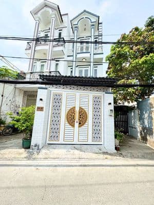 Giảm giá 300 triệu , nhà ngang 6 X dài 12m , khu dân cư hiện hữu .