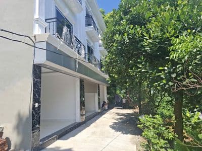 nhà rộng 45m2 3 tầng xây mới, view thoáng, giá quá rẻ, chỉ hơn 3 đồng