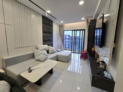 Bán diamond brilliant, full nội thất, 2pn 2wc 96m2 view hồ bơi