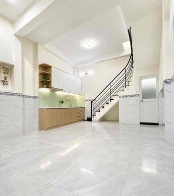 chính chủ bán nhà 3 lầu đúc, không qua trung gian. Hẻm 31 Lê Lai