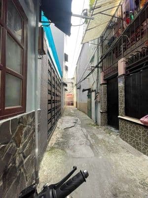 BÁN NHÀ 73,7M2 1 TRỆT 1 LẦU HẺM 60 LÂM VĂN BỀN SHR CÓ 4 PHÒNG TRỌ