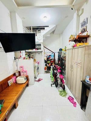 Sát Mặt Tiền Hoà Hưng, (3m x 7m), 4 Tầng ST (3PN, 3WC). Giá 4.2 Tỷ TL
